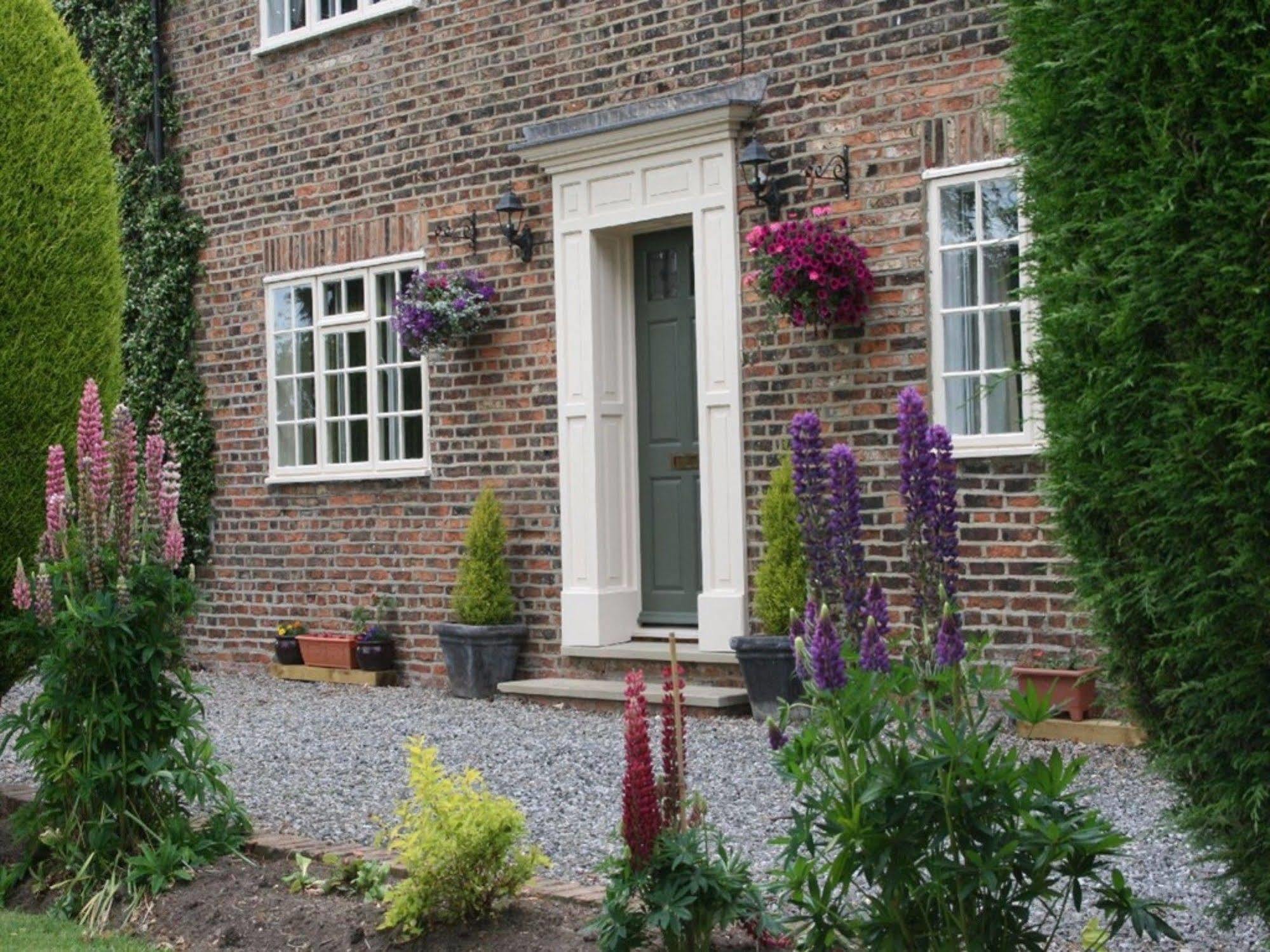 The Manor Guest House York Bagian luar foto