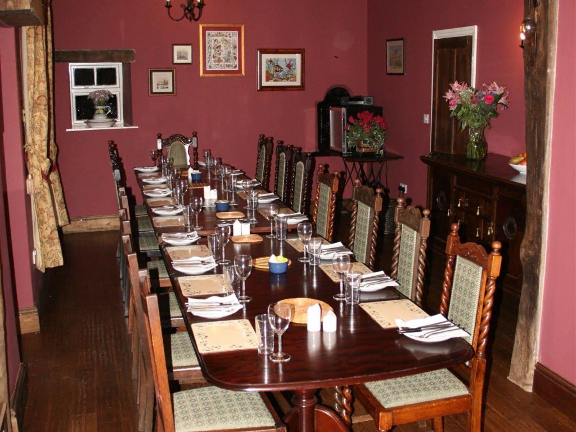 The Manor Guest House York Bagian luar foto